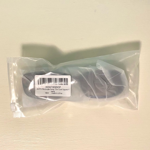 Rectangular Sunglasses - Picture 6 of 6